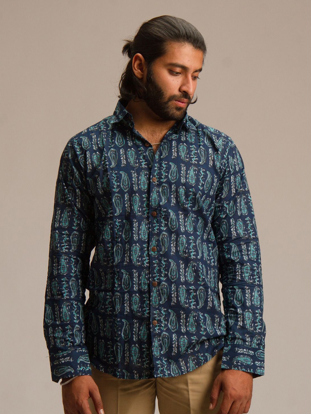 

Bhanwar Jaipur Men Classic Tartan Checks Opaque Checked Party Shirt, Navy blue