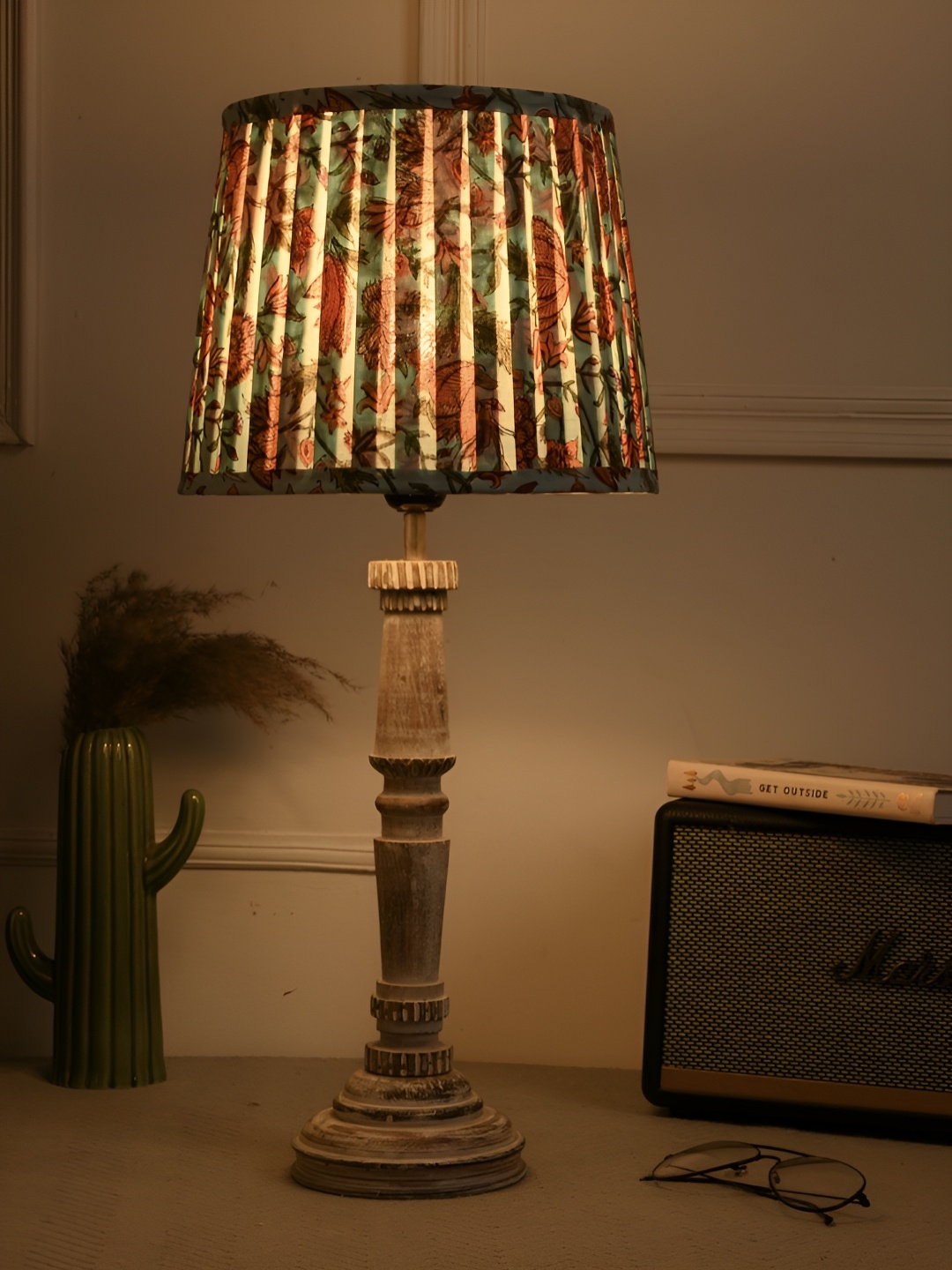 

green girgit White Wood Frusturical Shaped Table Lamp
