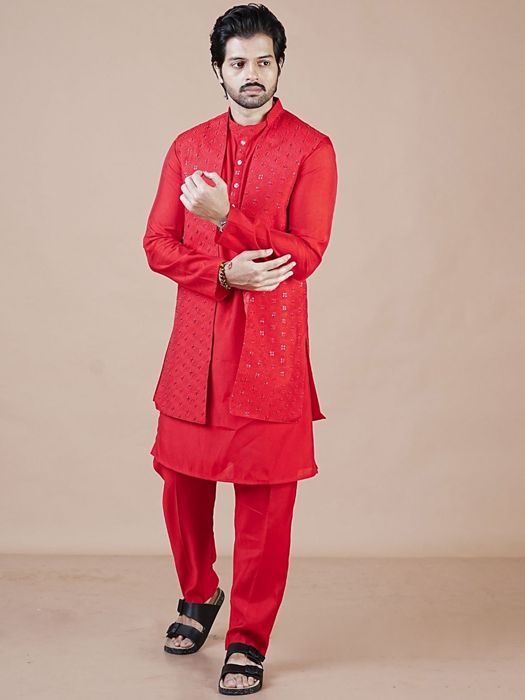 

ARYA Mandarin Collar Long Sleeves Regular Sequinned Kurta With Jacket With Trouser, Red