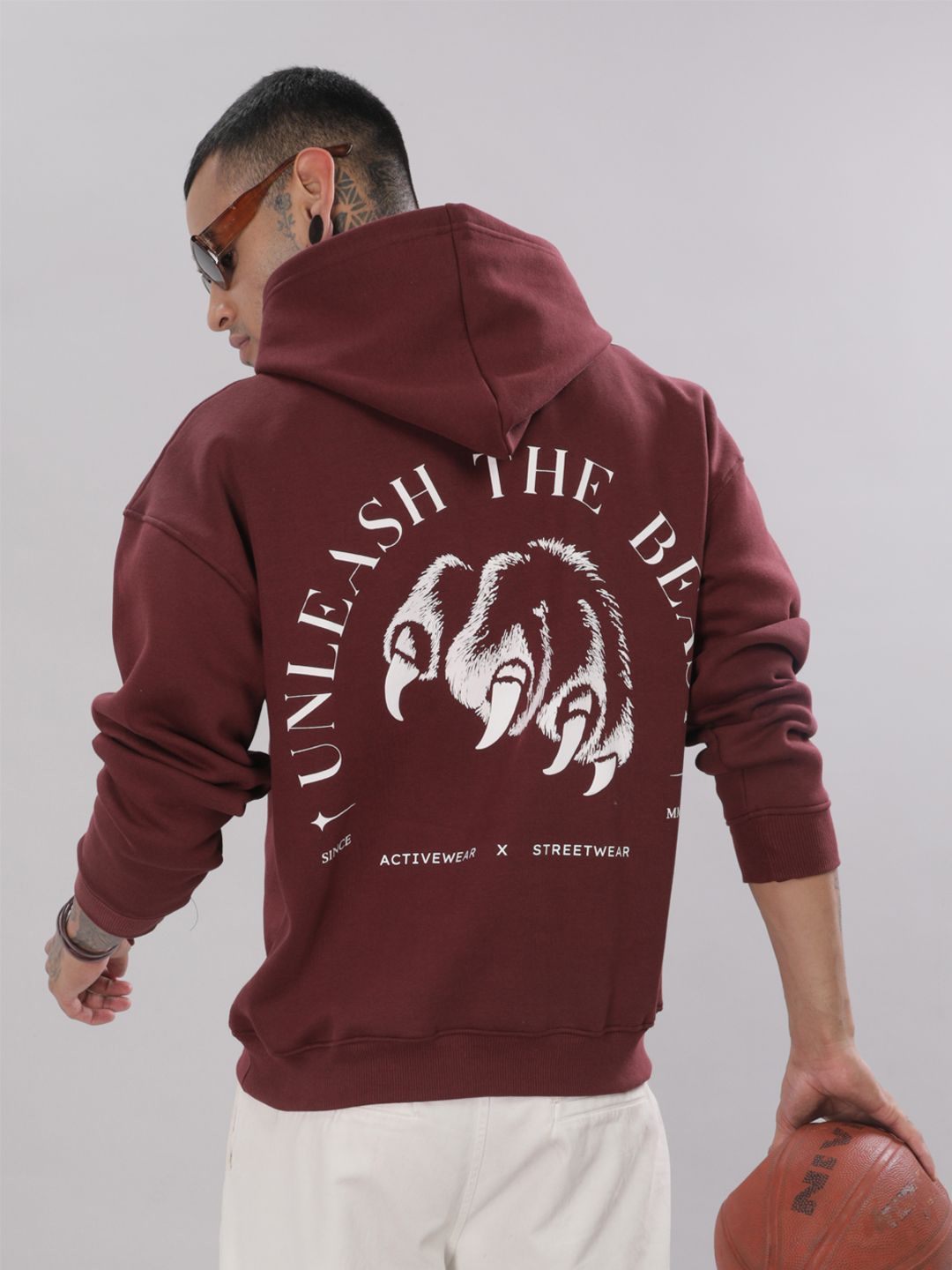 

WOLFIT ATHLEISURE Men Hooded Anti Odour Sweatshirt, Maroon