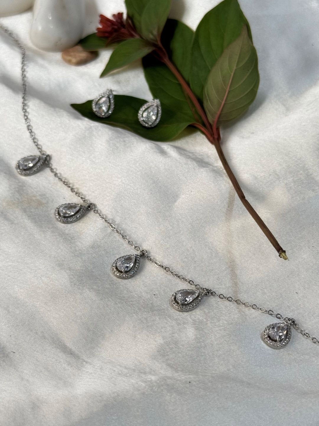 

The Jewellery Tale Silver-Plated Stone Studded Necklace & Earrings