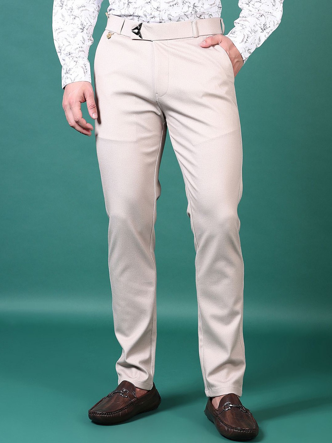 

V-Mart Men Mid-Rise Chinos Trousers, Brown