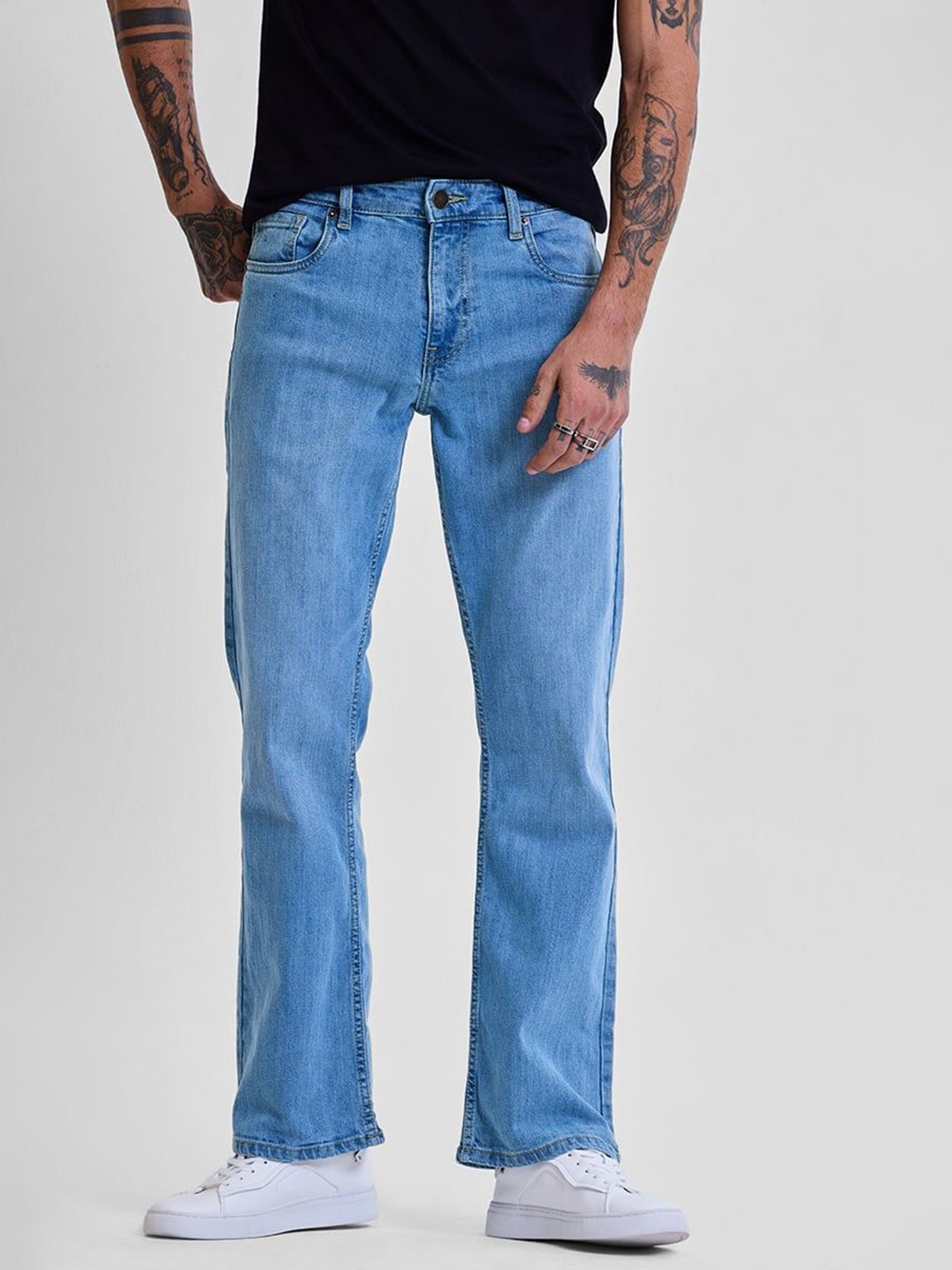 

Snitch Men Classic Fit Light Fade Stretchable Bootcut Jeans, Blue
