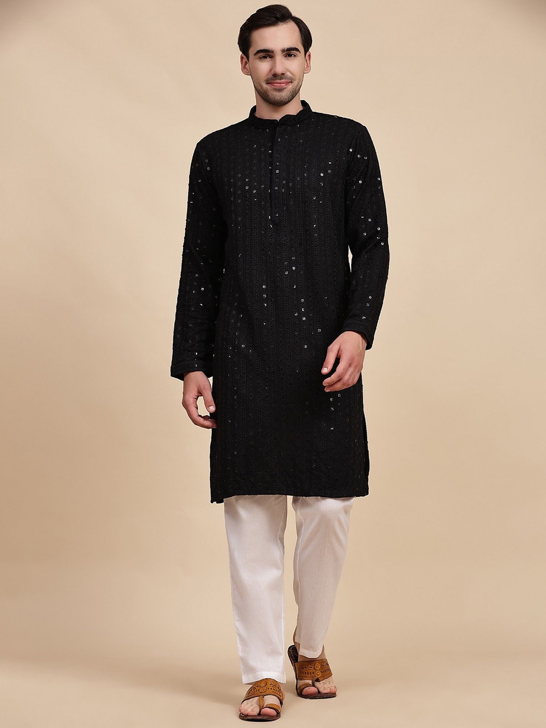 

SKAVIJ Geometric Embroidered Sequinned Jacquard Weave Pure Cotton Straight Kurta & Pyjamas, Black