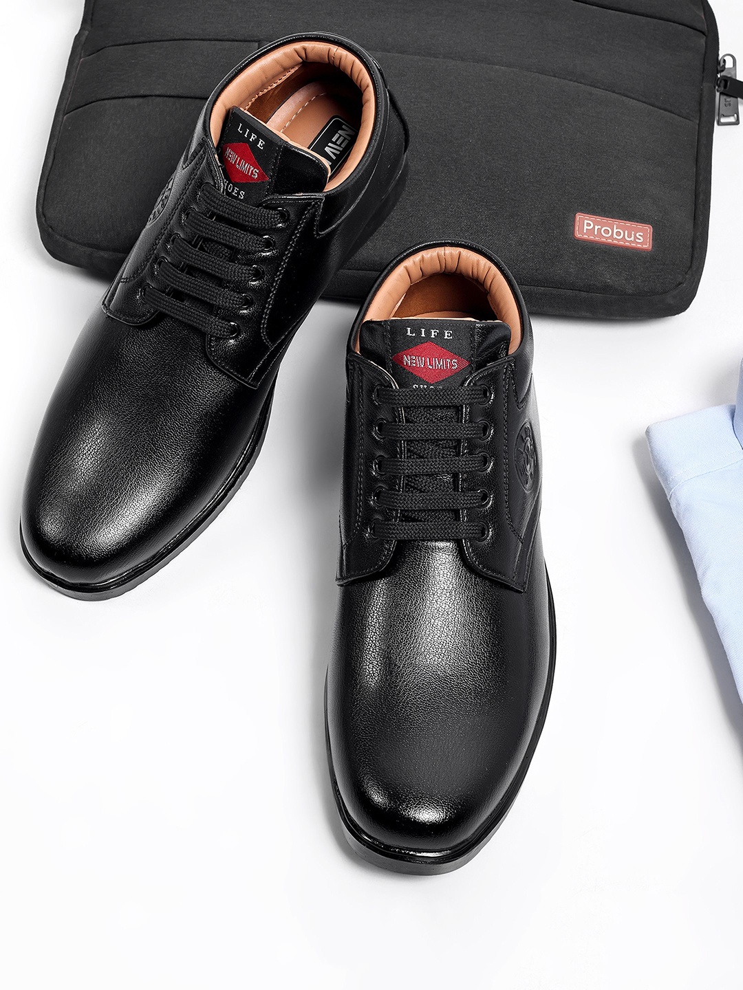 

NEW LIMITS Men Round Toe Derbys, Black