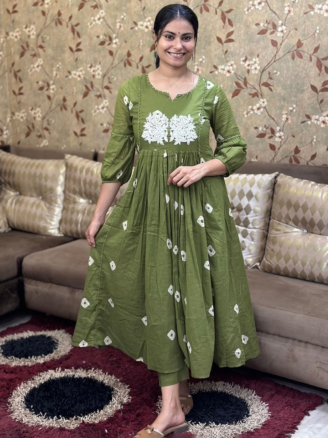 

KALINI Floral Embroidered Anarkali Kurta With Trousers, Green