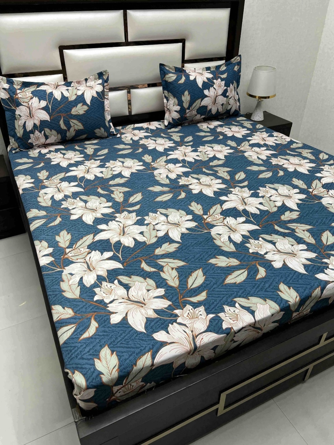

Pure Decor Queen Size Double Bedsheet With 2 Pillow Covers 2.28m X 2.54m, Blue