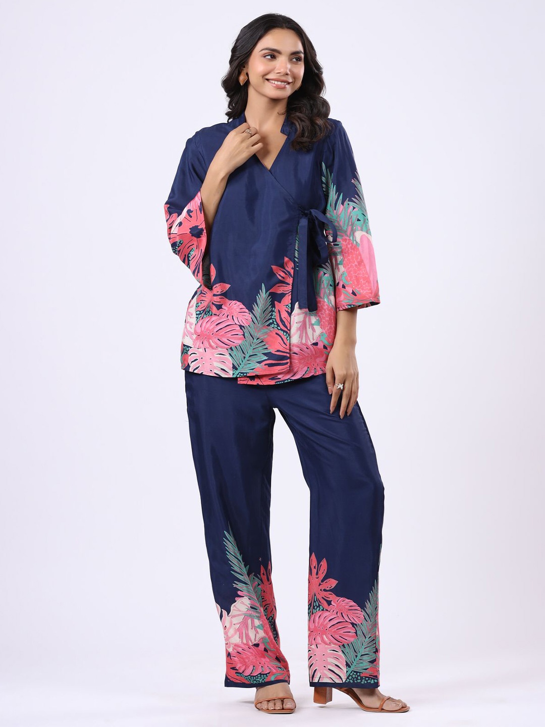 

JISORA Floral Printed V-Neck Tie Ups Detail Pure Silk Tunic With Trouser, Blue