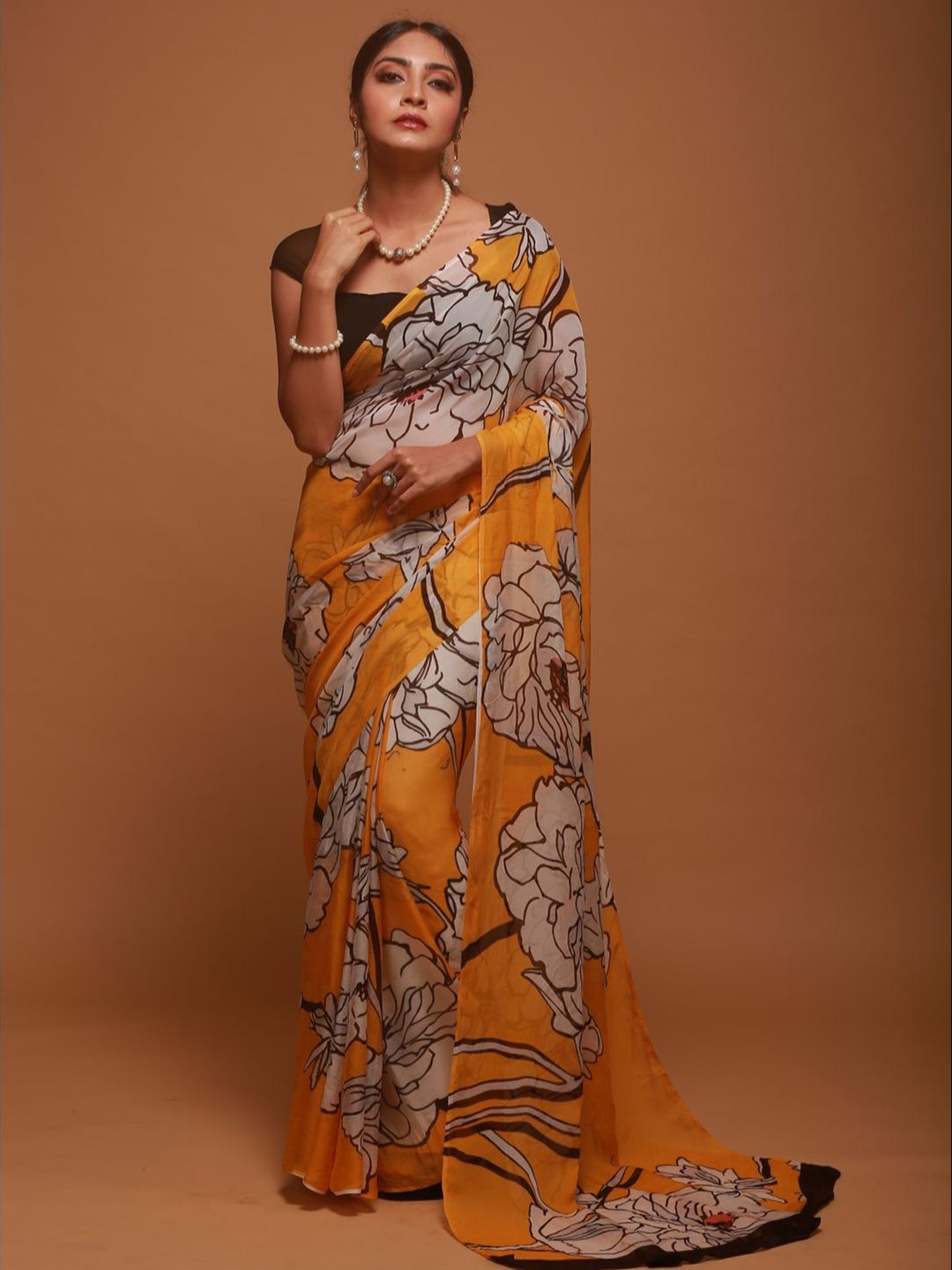 

IZU Floral Pure Georgette Designer Block Print Saree, Yellow