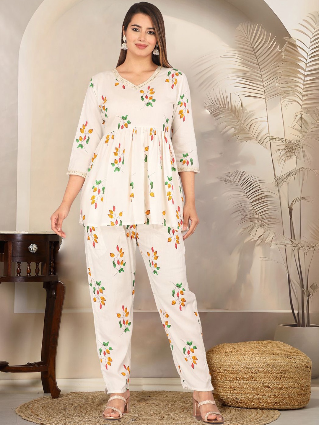 

MARISY Floral Printed V-Neck Top & Trousers, Off white