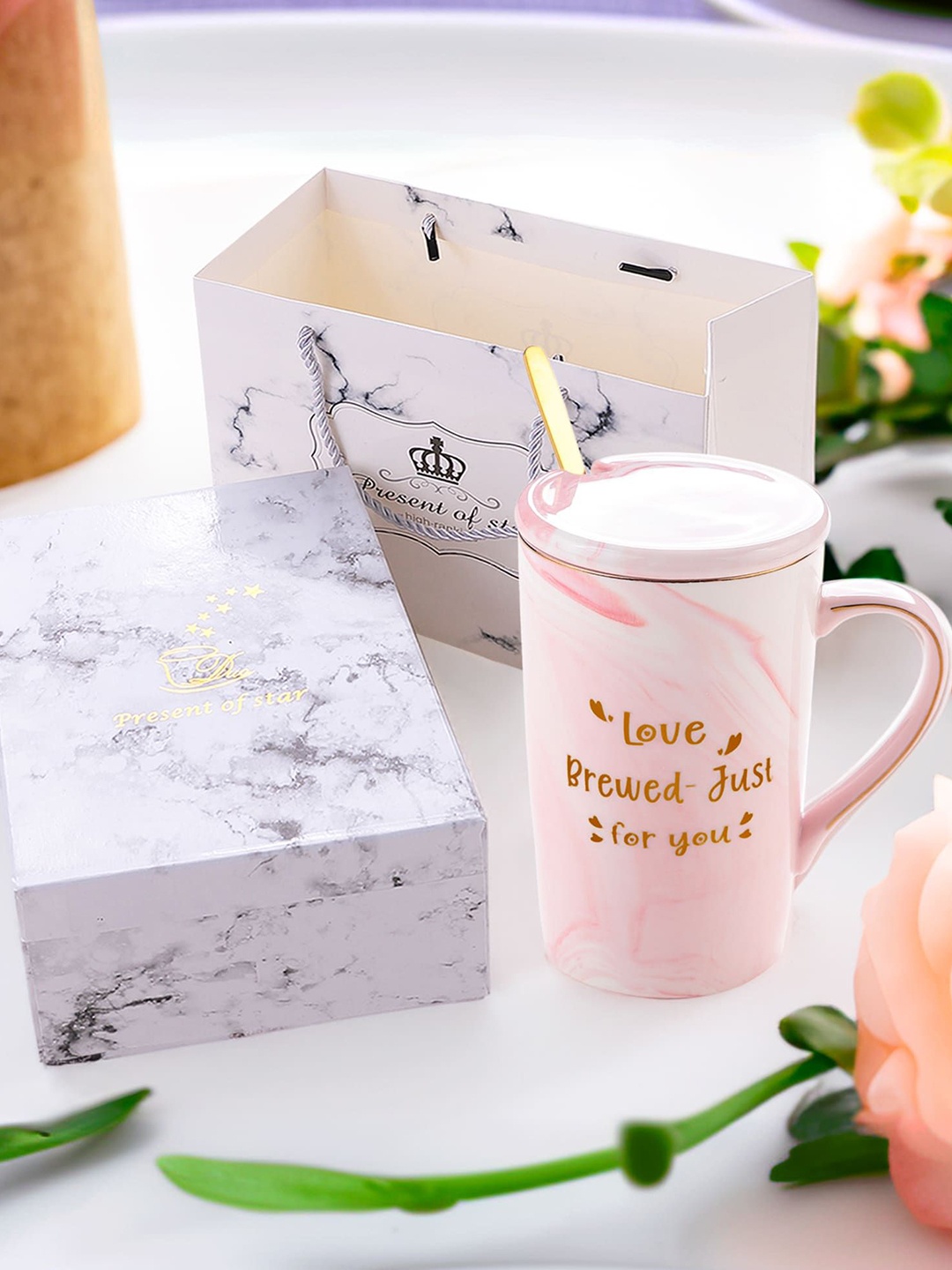 

Gleevers Pink & White Printed Ceramic Glossy Mug With Spoon & Lid 400 ml