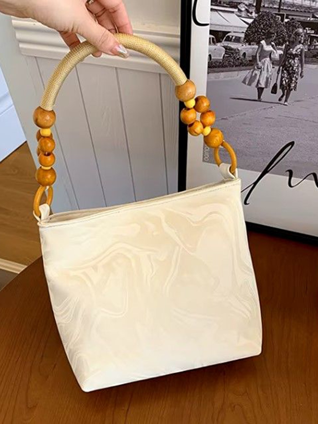 

StyleCast White Structured Cotton Handheld Bag