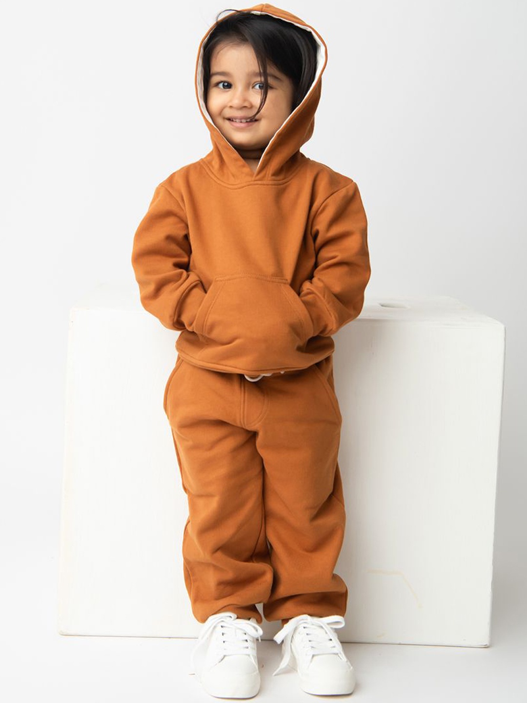 

COT & CANDY Kids Relaxed Fit Jogger, Orange