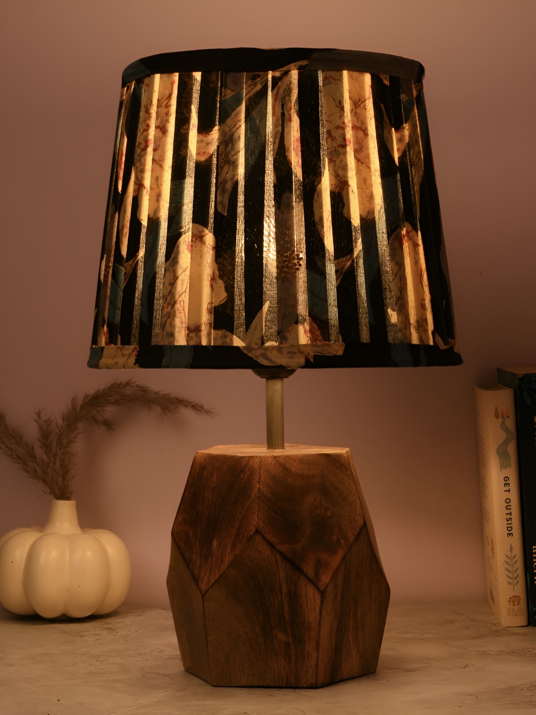 

green girgit Brown Textured Wood Frusturical Shaped Table Lamp