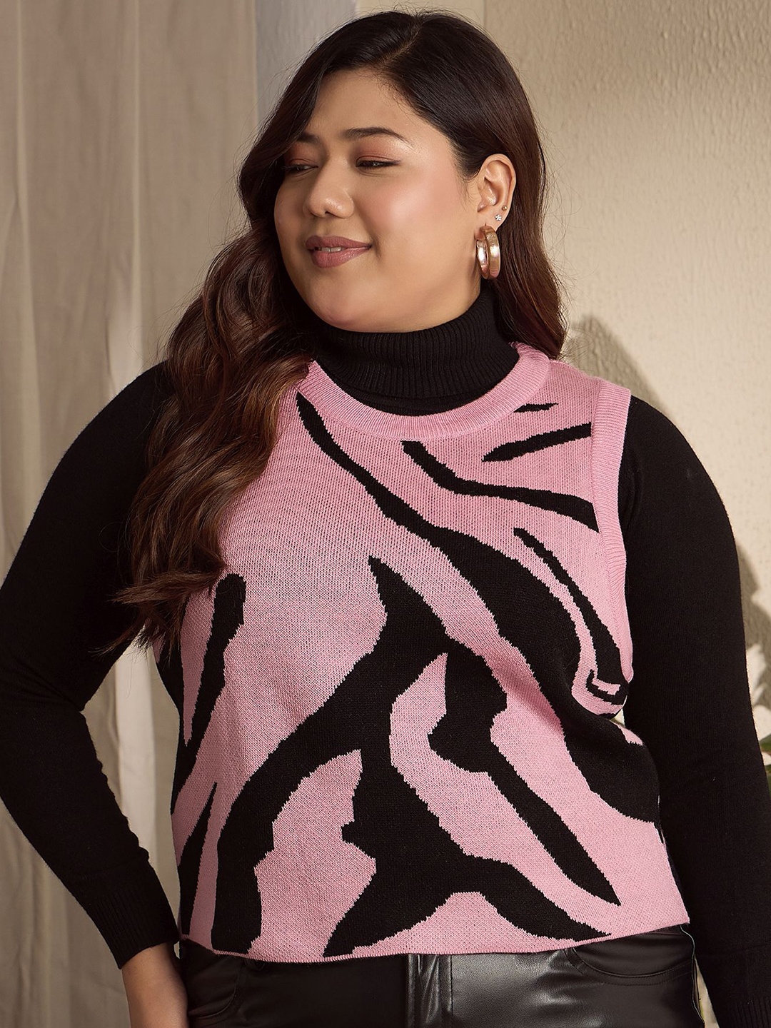

Berrylush Curve Women Plus Size Printed Crop Pullover Sweater, Pink