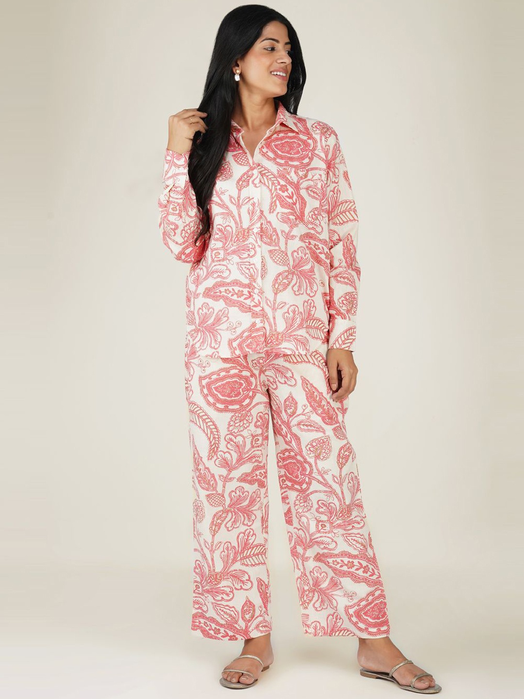 

SPARSA Floral Printed Spread Collar Cuffed Sleeves Pure Cotton Shirt & Palazzos, White