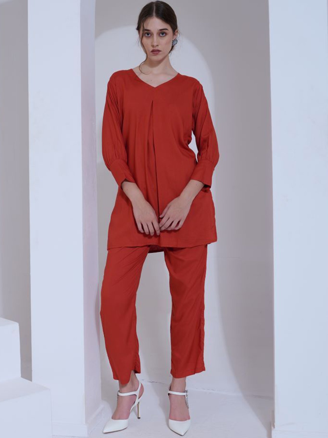 

The Quince Life V-Neck Cuffed Sleeves Tunic With Trousers, Orange