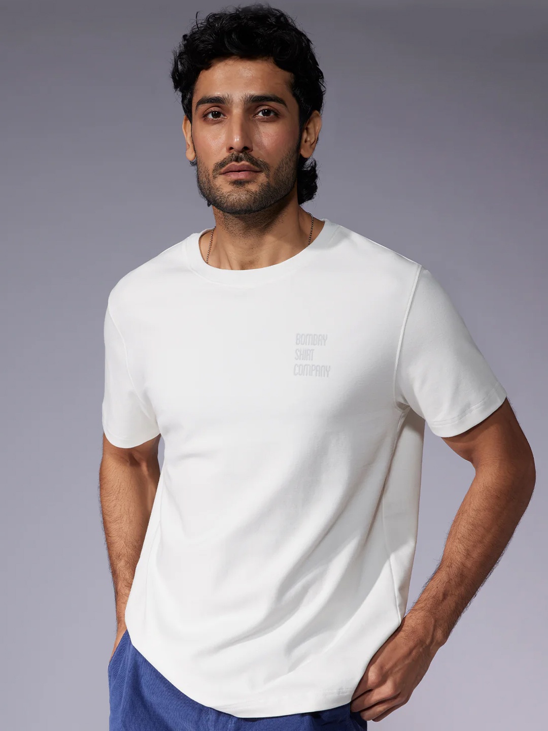 

Bombay Shirt Company Men Brand Logo Pockets T-shirt, White