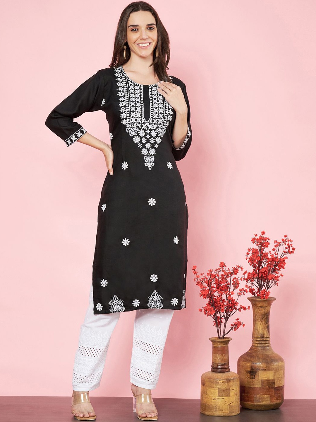 

HERE&NOW Floral Embroidered Straight Kurta, Black