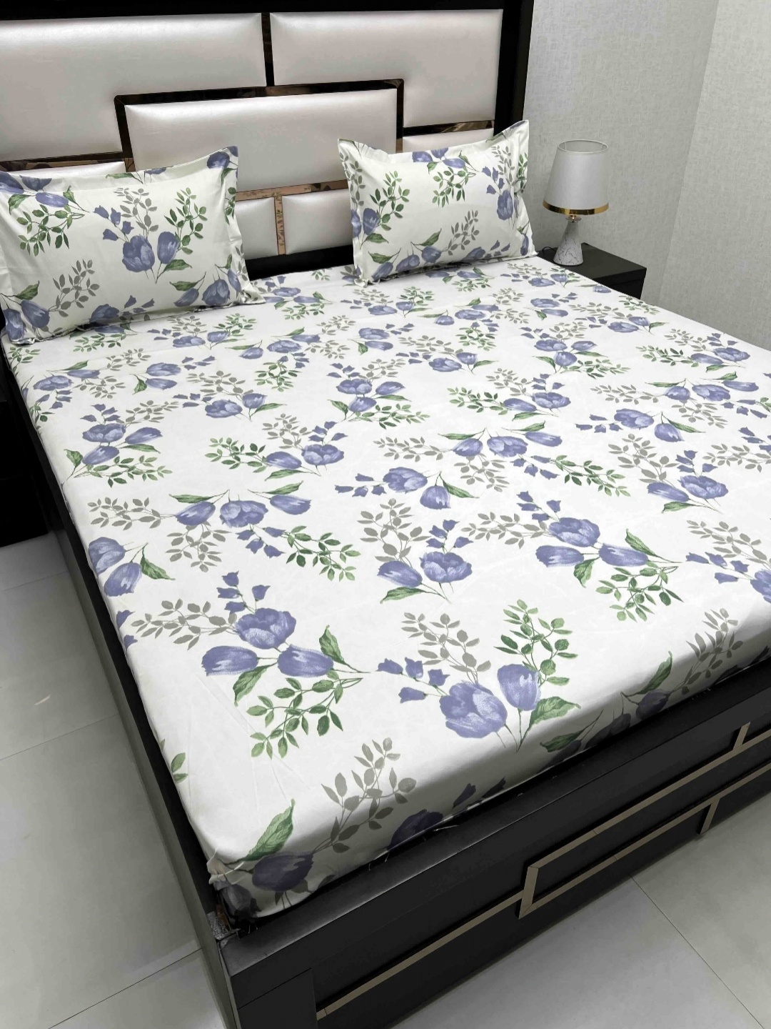 

Pure Decor Queen Size Double Bedsheet With 2 Pillow Covers 2.28m X 2.54m, White