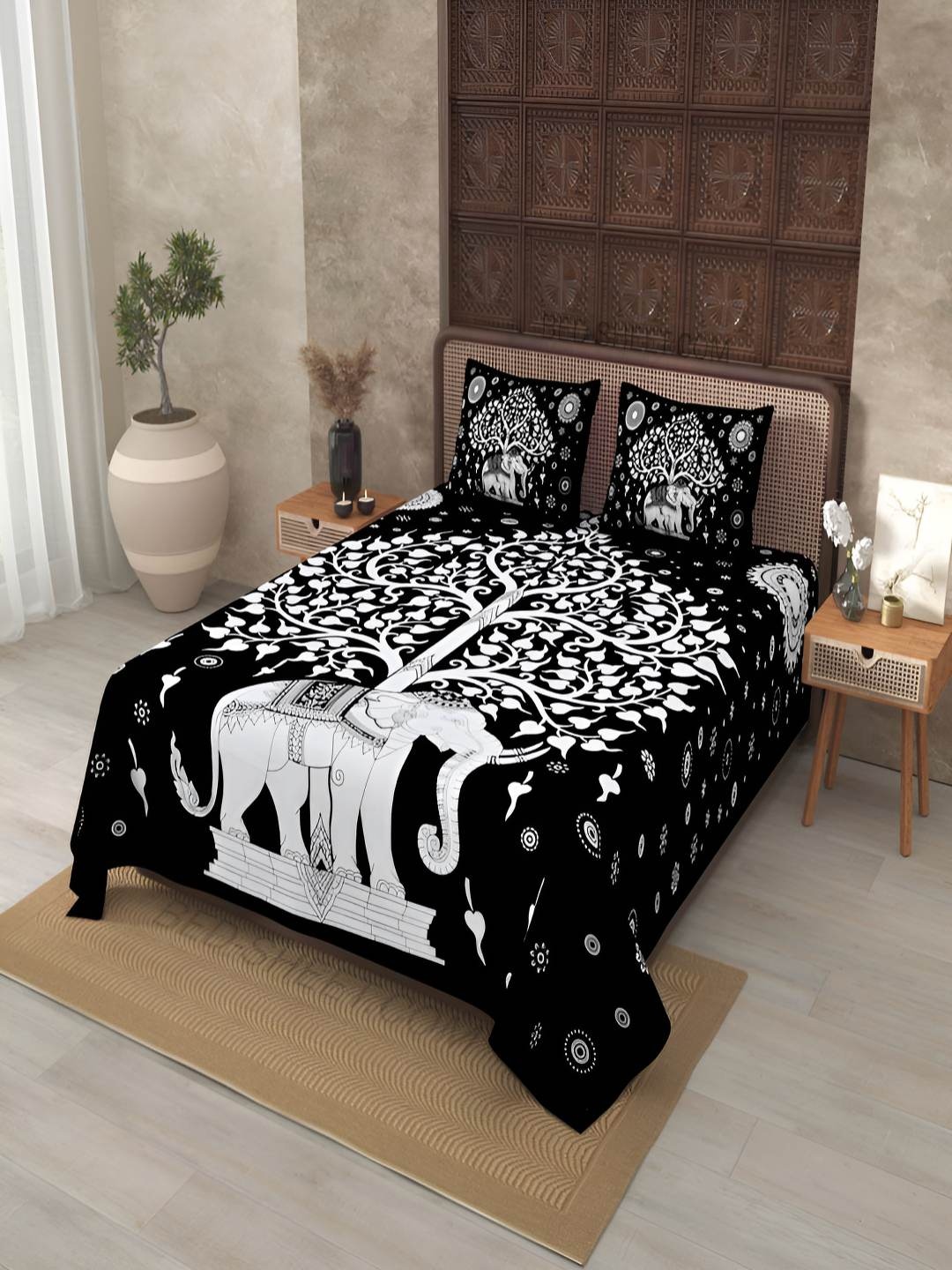 

BED-SHEET.COM Black & White Ethnic Printed Cotton 180 TC King Bedsheet Set 2.74 m x 2.24 m