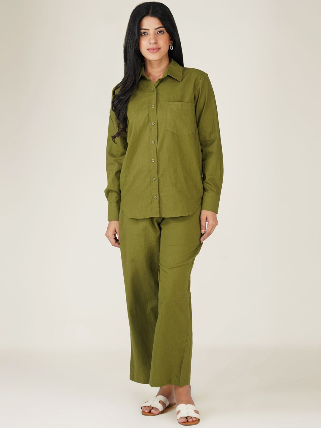 

SPARSA Woven Design Spread Collar Cuffed Sleeves Pure Cotton Casual Shirt & Palazzos, Olive