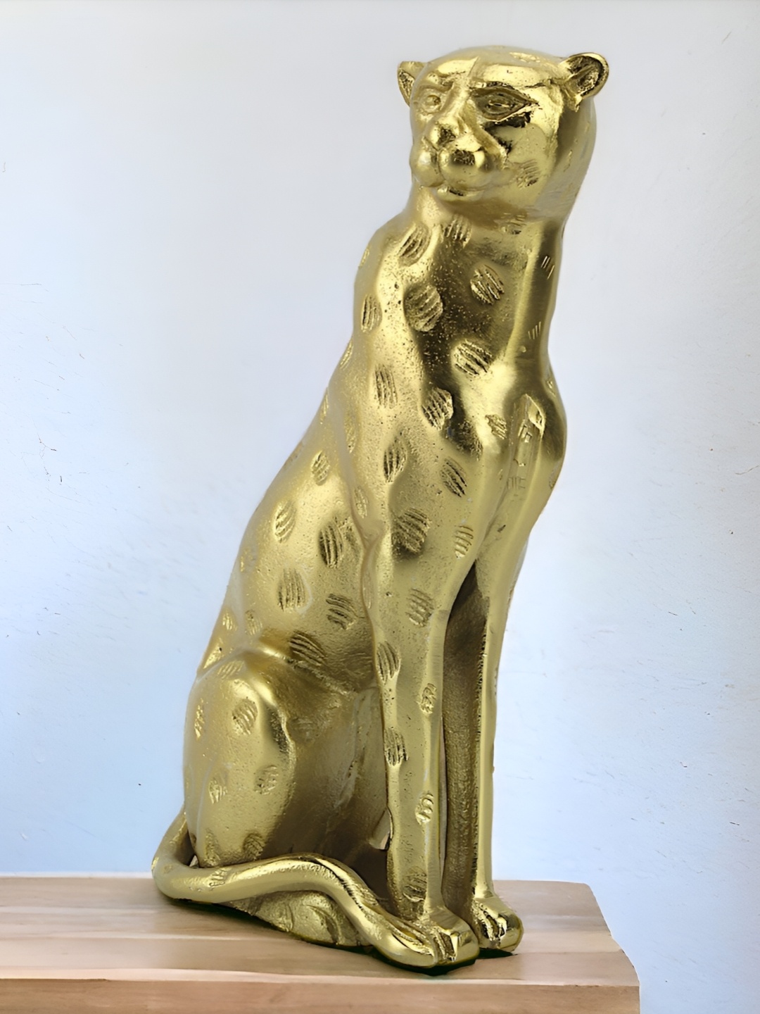 

Hind Decor Gold-Toned Sitting Tiger Showpiece