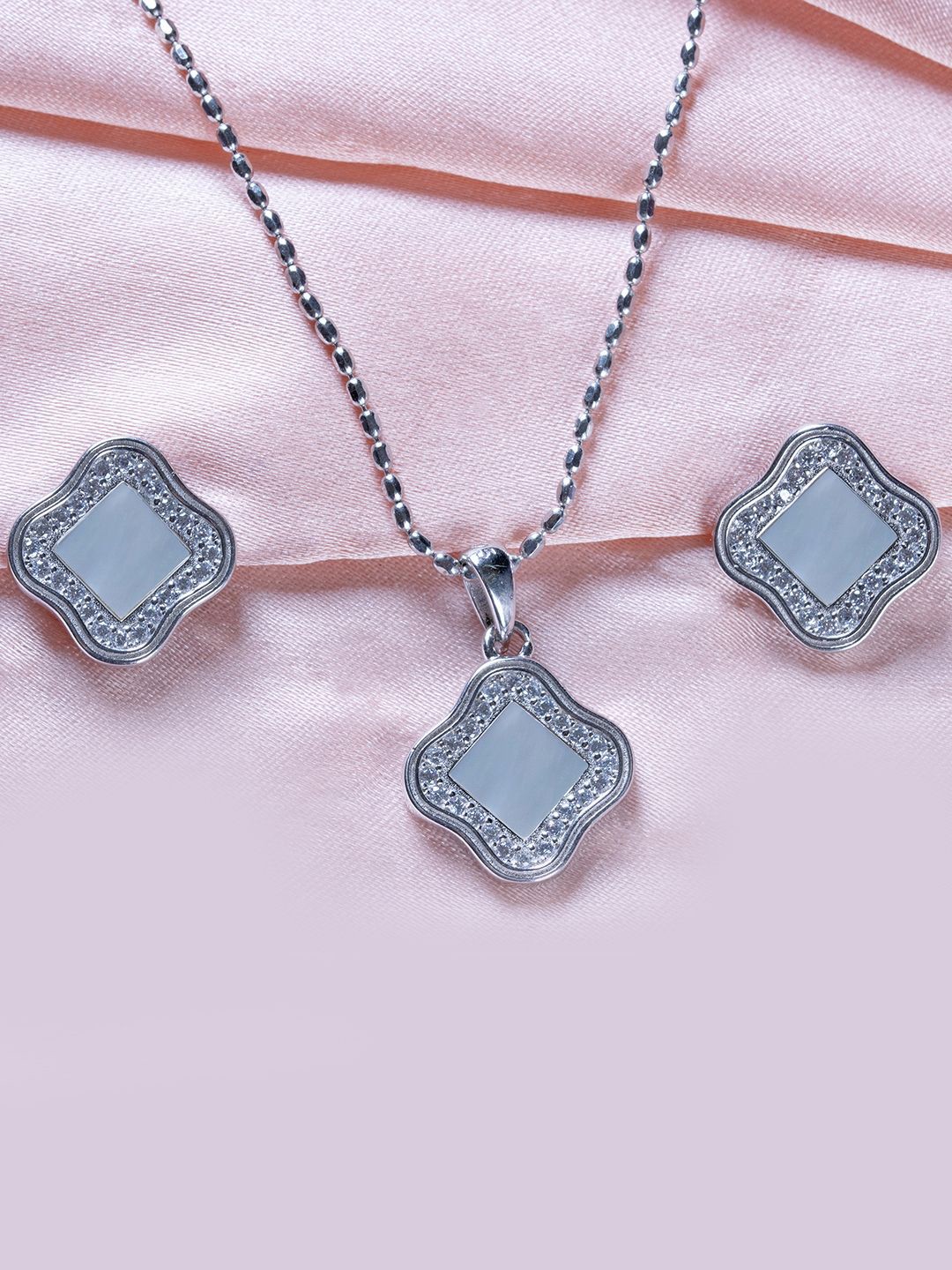 

TOUCH925 Sterling Silver Cubic Zirconia Studded Pendant Set