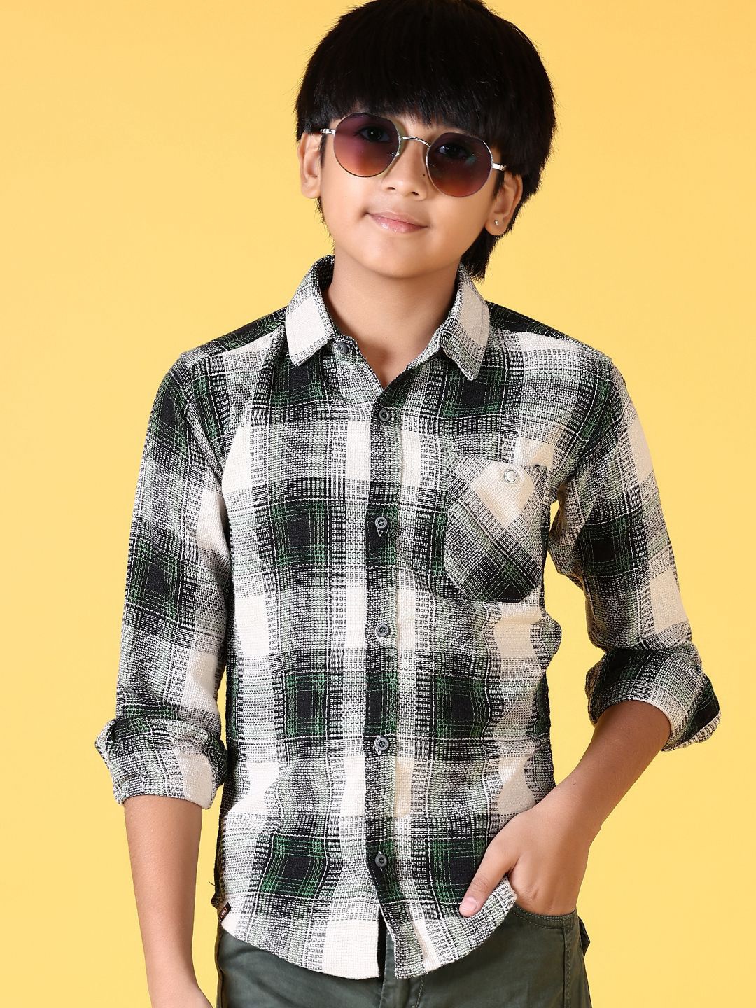 

V-Mart Boys Opaque Checked Casual Shirt, Green