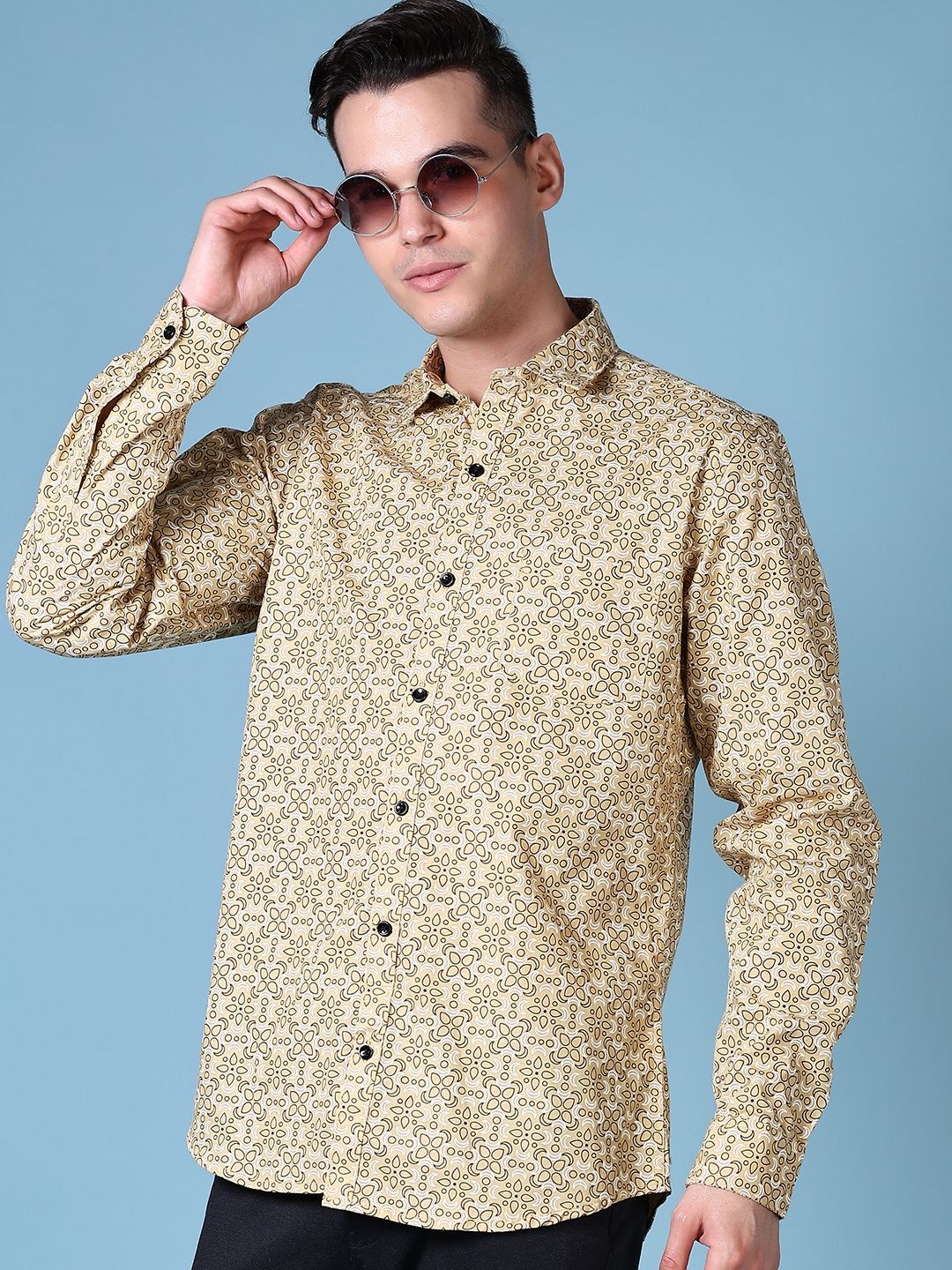 

V-Mart Men Floral Opaque Printed Casual Shirt, Beige