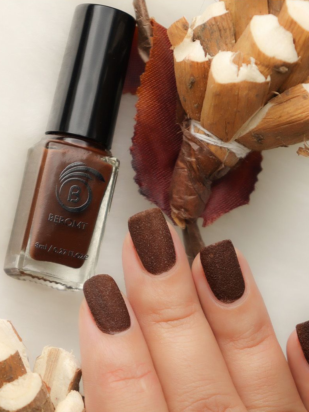 

BEROMT Matte Sugar Crush Quick Dry Nail Polish - 8 ml - Dark Chocolate - Brown BNP616