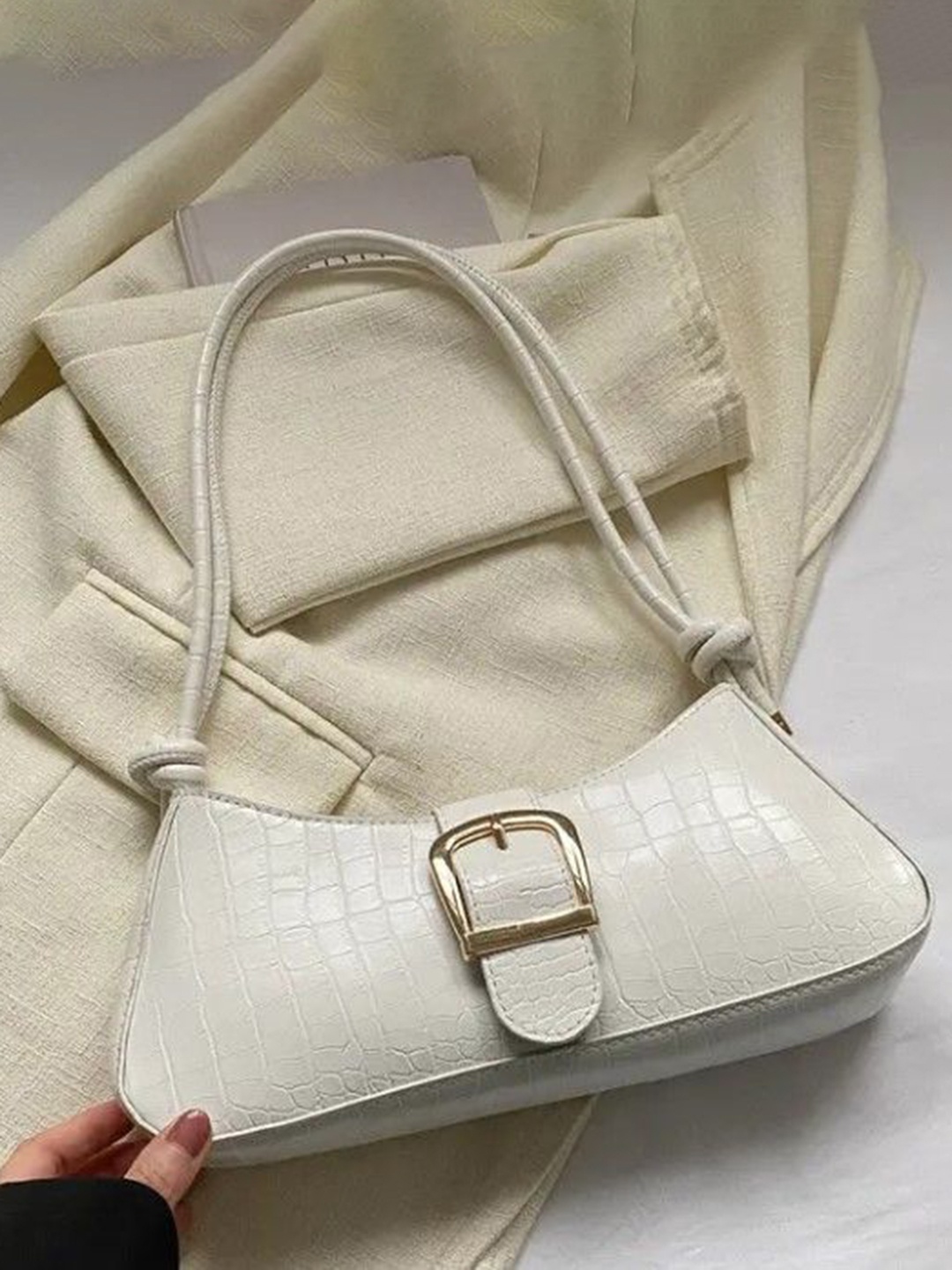 

StyleCast White Textured Bucket Shoulder Bag