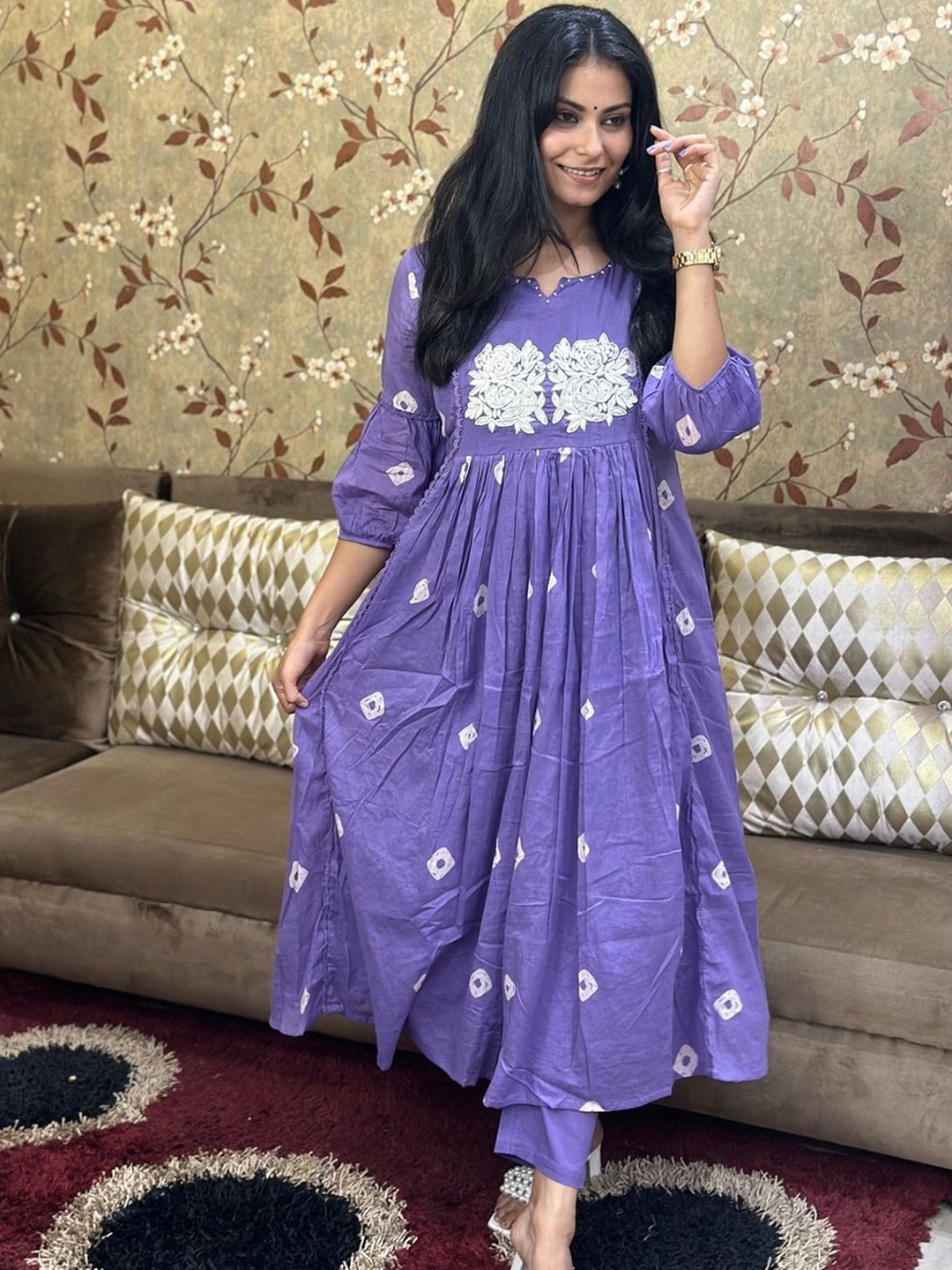 

GoSriKi Floral Embroidered Regular Anarkali Kurta with Trousers, Purple