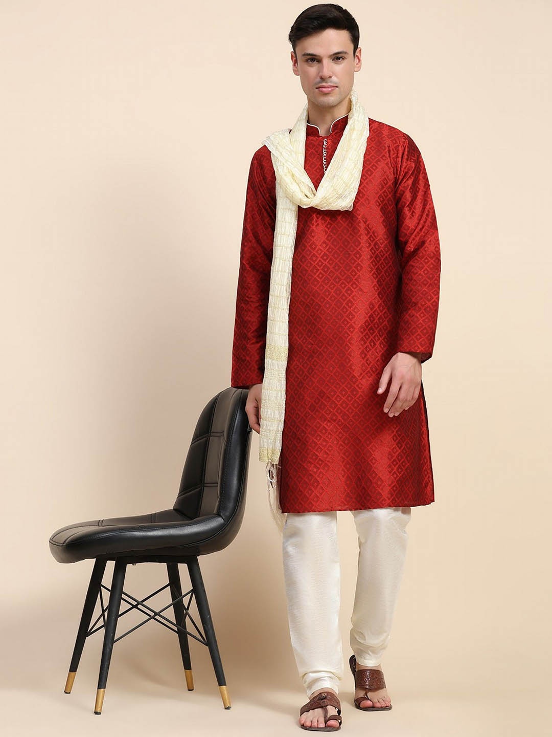 

SKAVIJ Geometric Woven Design Mandarin Collar Straight Kurta with Pyjamas & Dupatta, Red