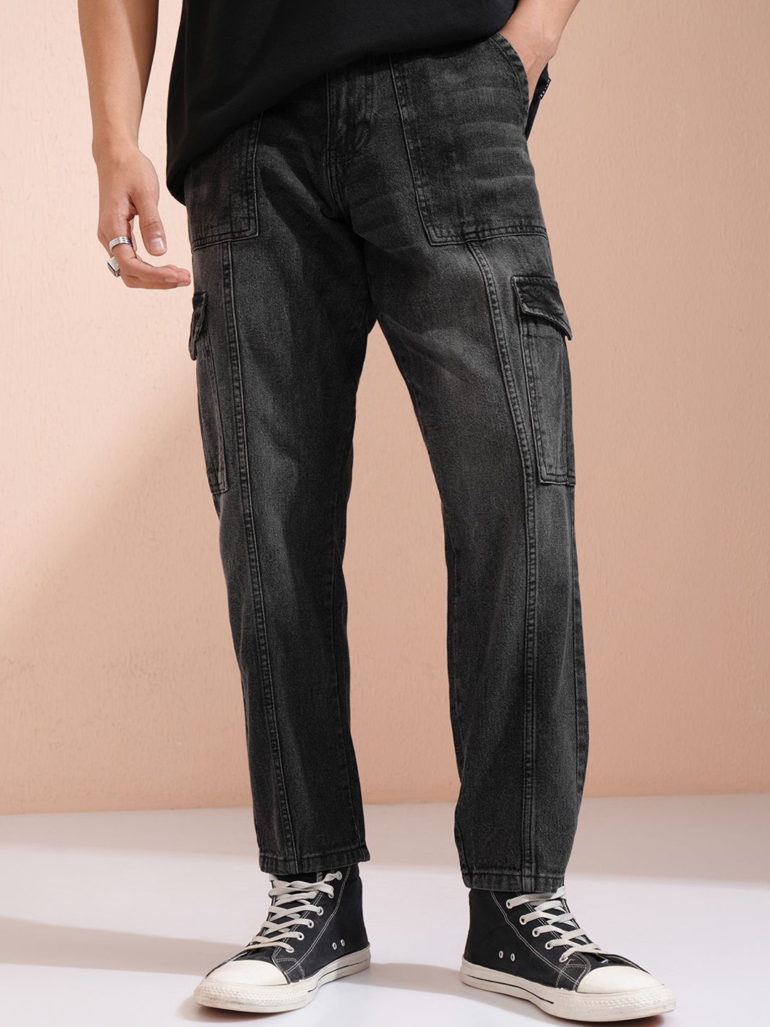 

HIGHLANDER Men Cotton Mid-Rise Tapered Fit Light Fade Cargo Pocket Jeans, Grey
