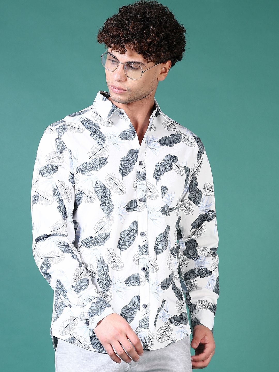 

V-Mart Men Opaque Printed Casual Shirt, White
