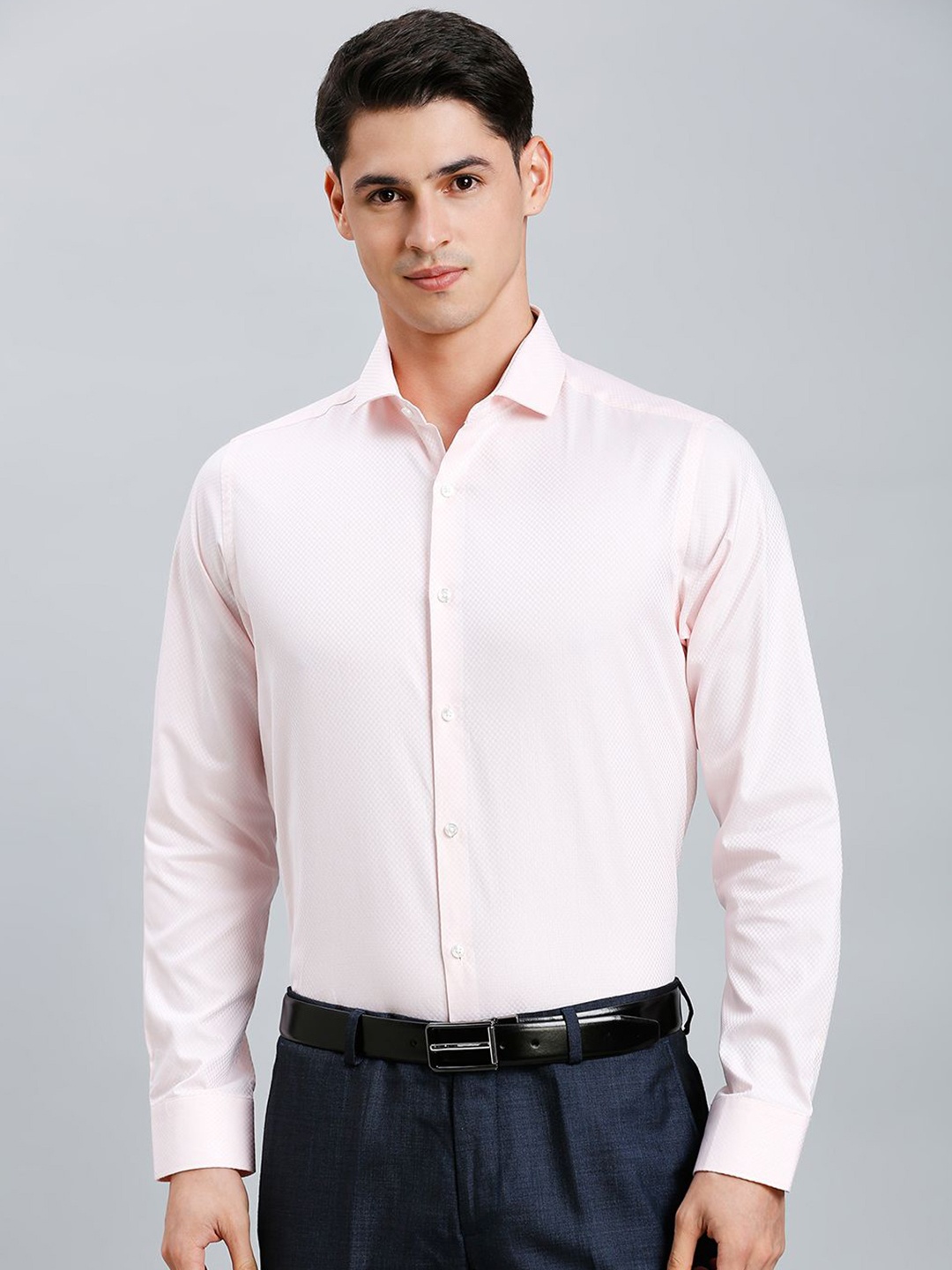 

Reid & Taylor Men Slim Fit Opaque Formal Shirt, Pink