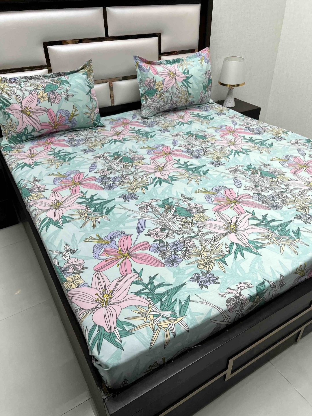 

Pure Decor Amulya Green & Pink Floral Microfiber 350 TC Queen Bedsheet Set-2.25 m x 2.57 m