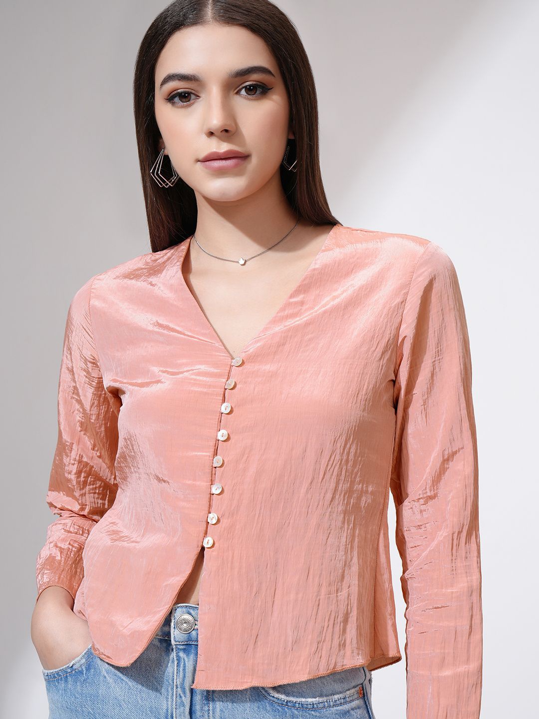 

ESPYR By Tokyo Talkies Women Long Sleeves Sheen Top, Peach