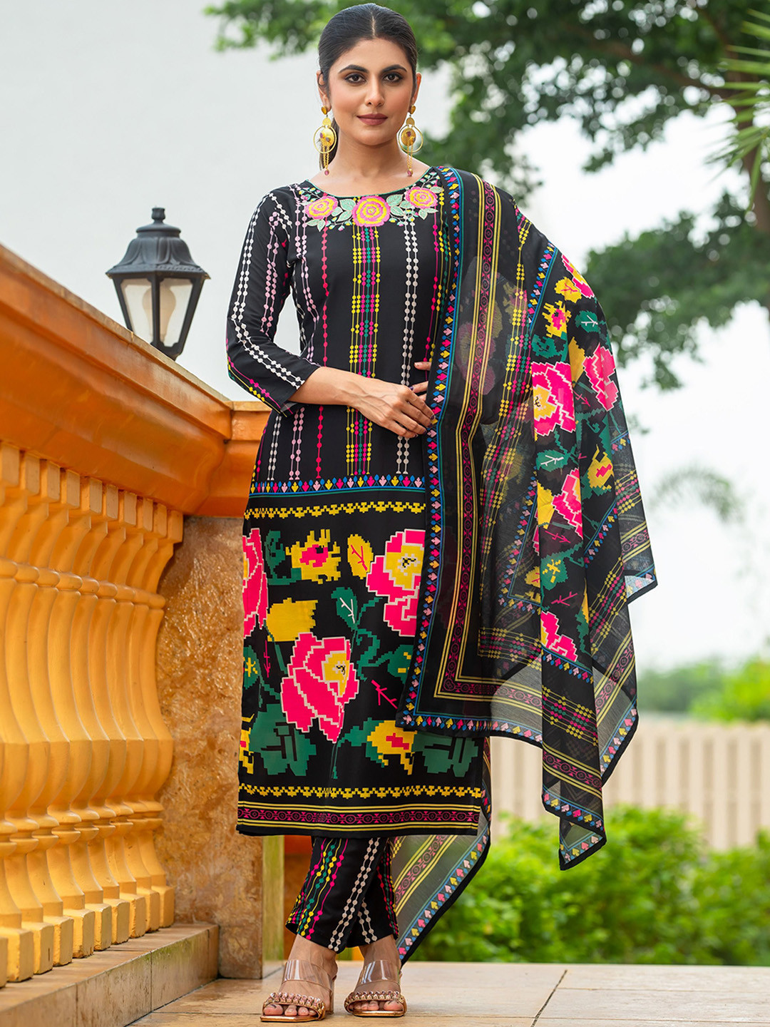 

Mesqlu Round Neck Floral Printed Thread Work Straight Kurta with Trouser & Dupatta, Black