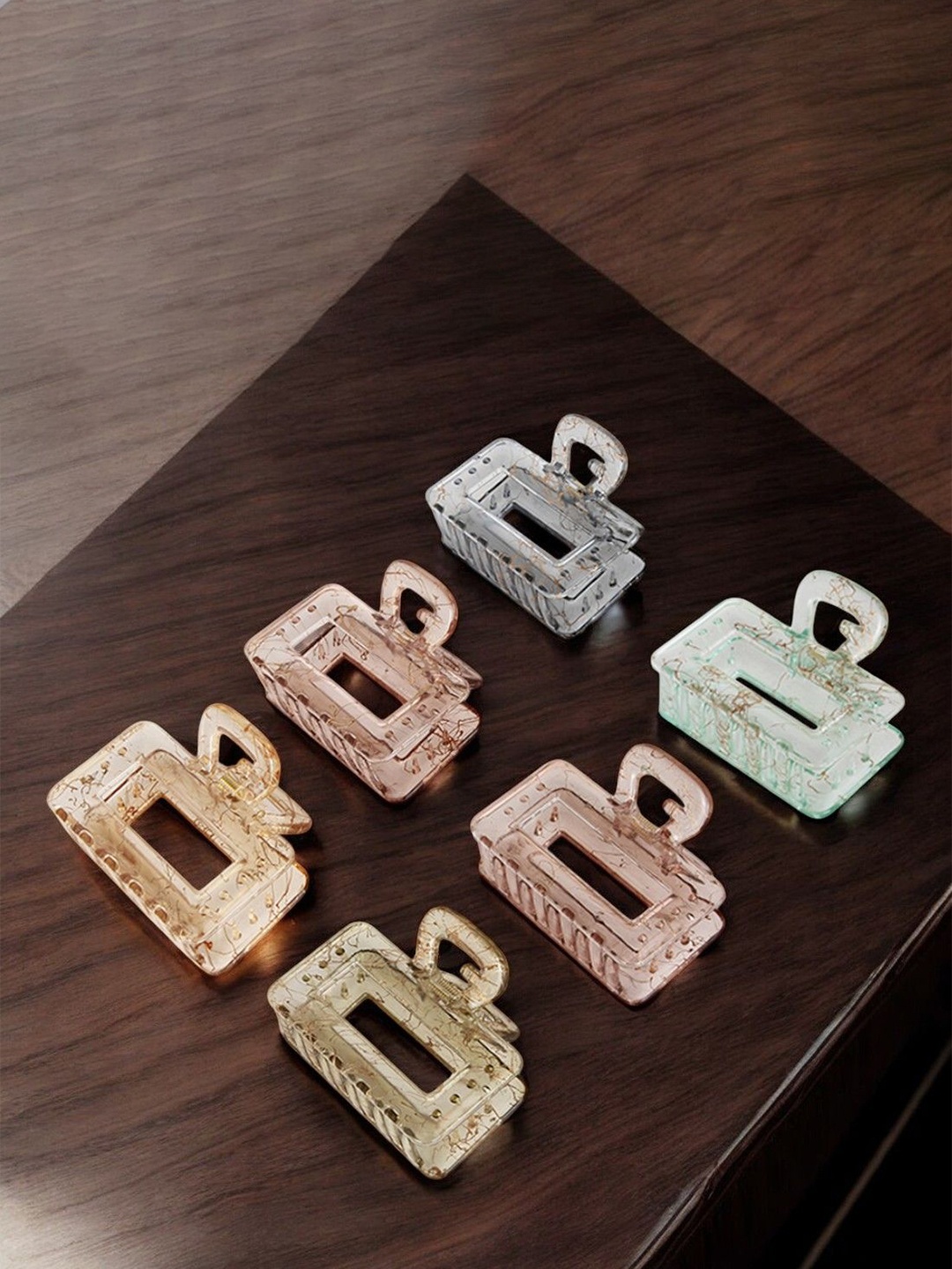 

Radhu & Kabby Women Set of 6 Claw Clip, Green