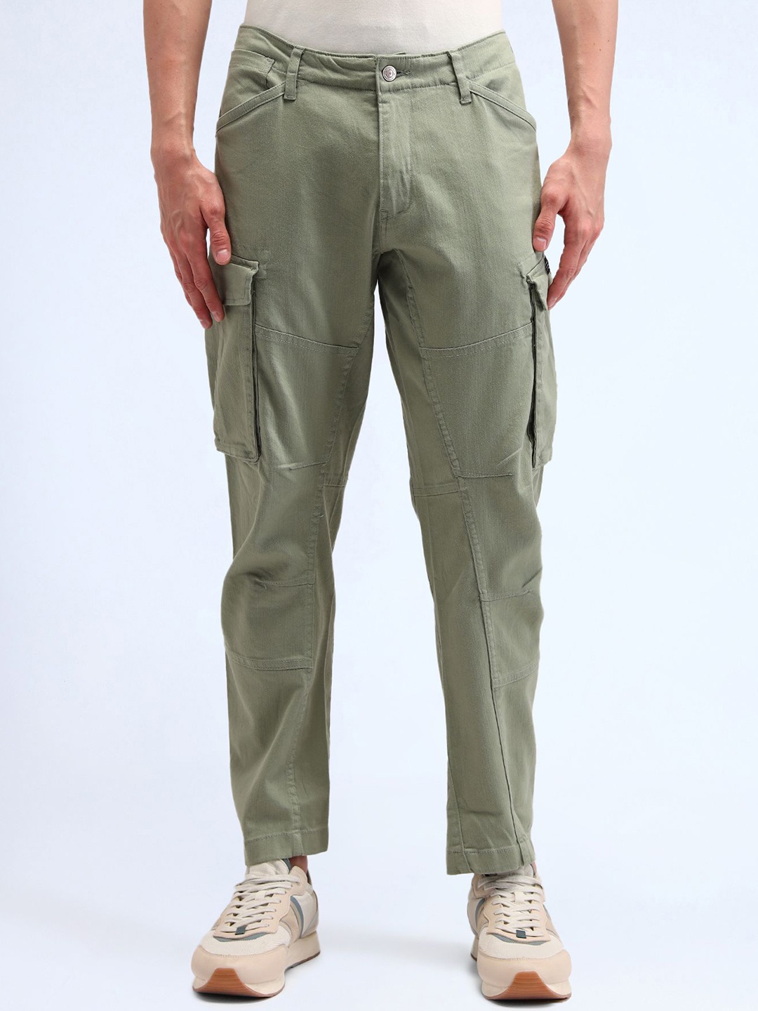 

Flying Machine Men Classic Mid-Rise Cotton Cargos Trousers, Green