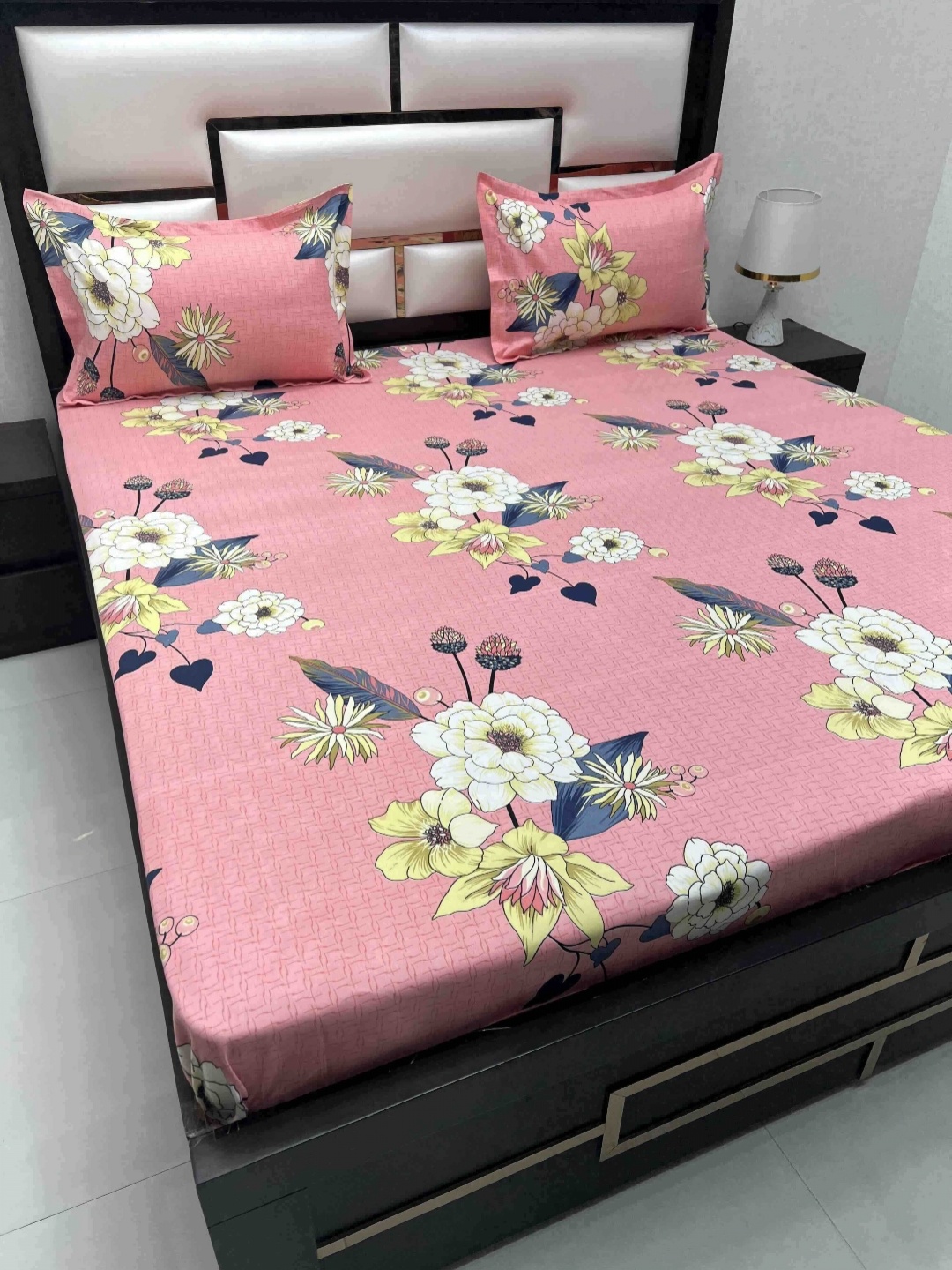 

Pure Decor Queen Size Double Bedsheet With 2 Pillow Covers 2.28m X 2.54m, Pink