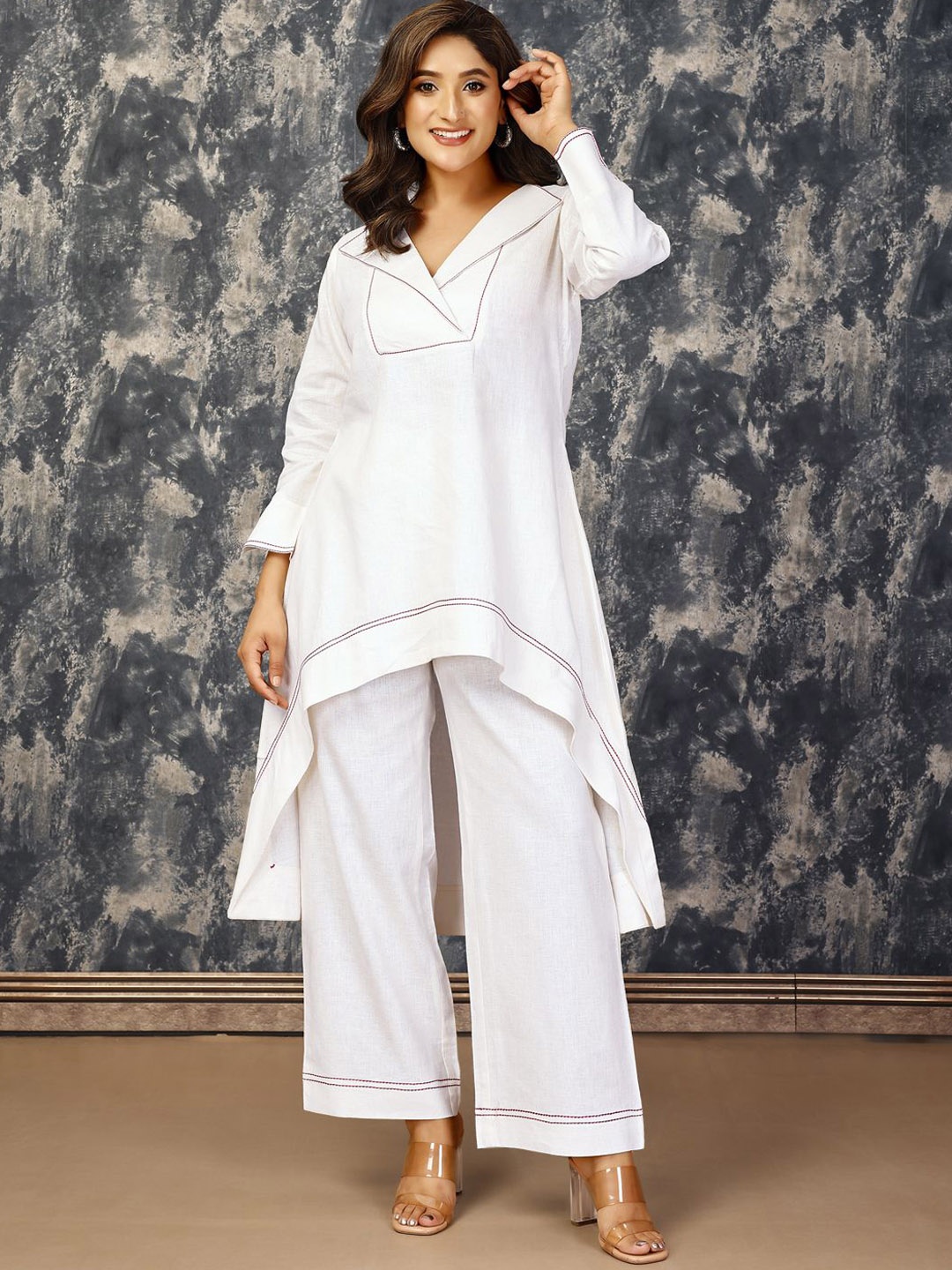 

Komarri U Shirt Collar Linen Tunic With Trousers, White