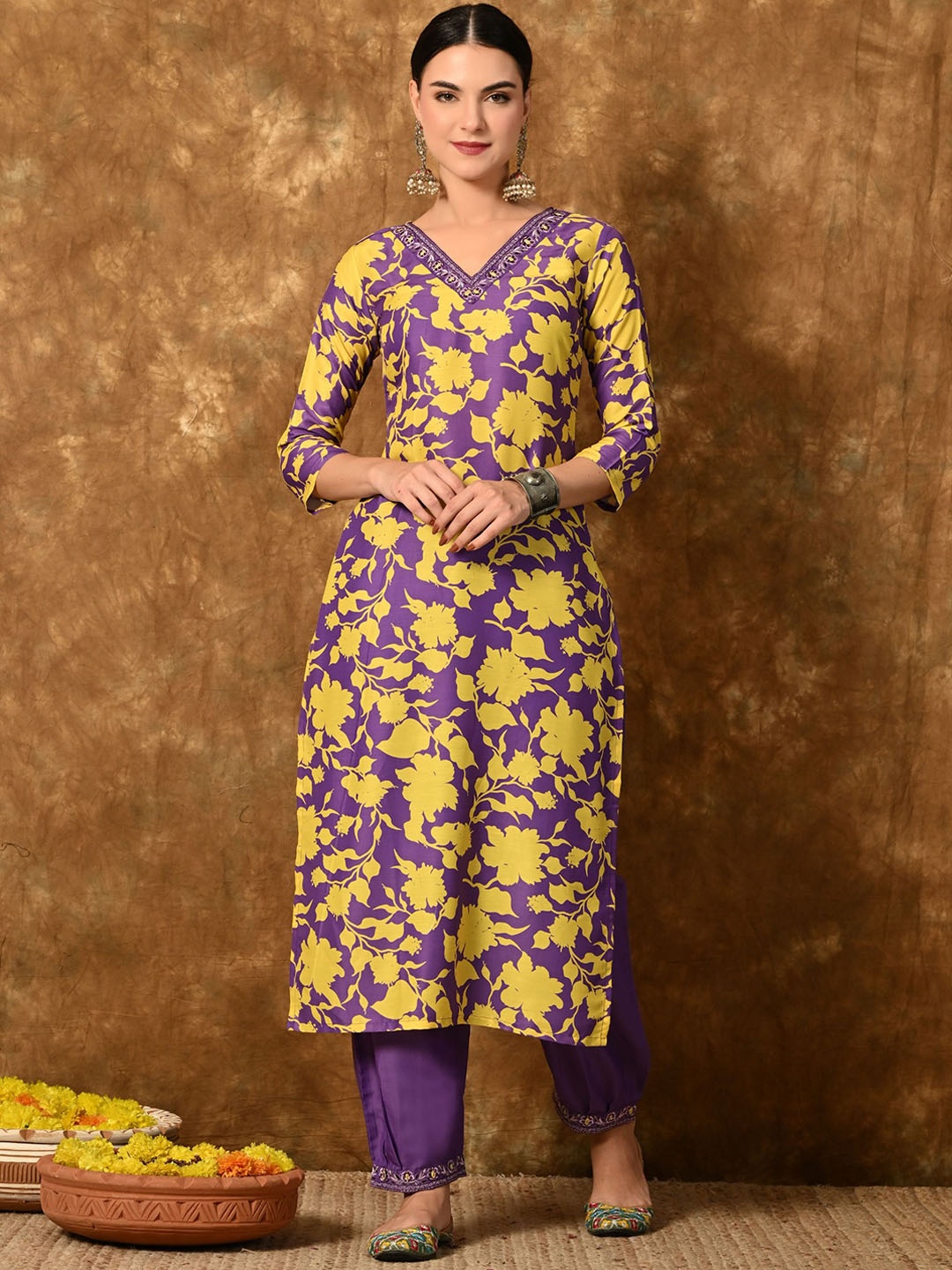 

Mesqlu V-Neck Floral Printed Thread Work Straight Kurta with Trousers, Yellow