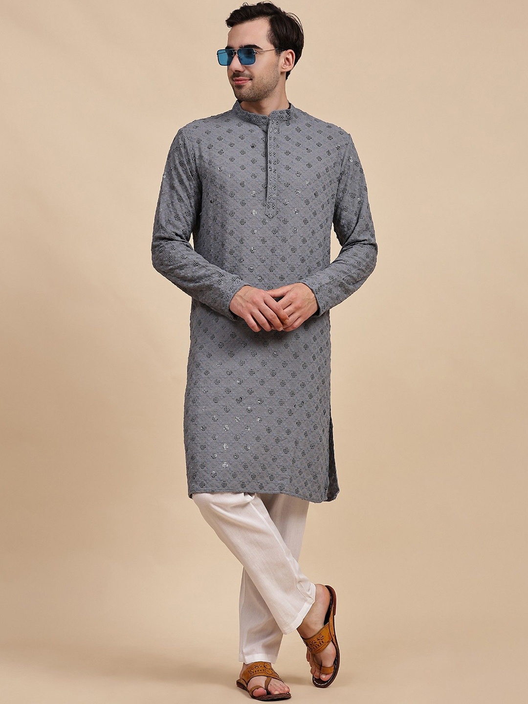 

SKAVIJ Geometric Embroidered Sequinned Jacquard Weave Pure Cotton Straight Kurta & Pyjamas, Grey