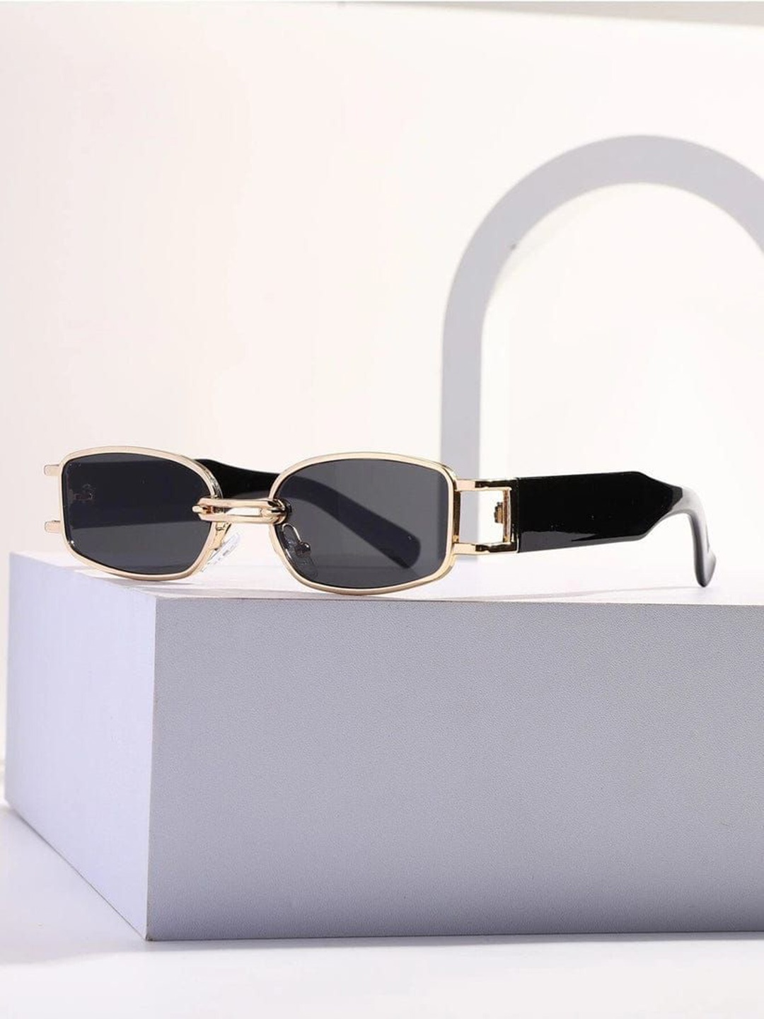 

Project Shades Unisex Rectangle Sunglasses with UV Protected Lens caly-2-blk, Black