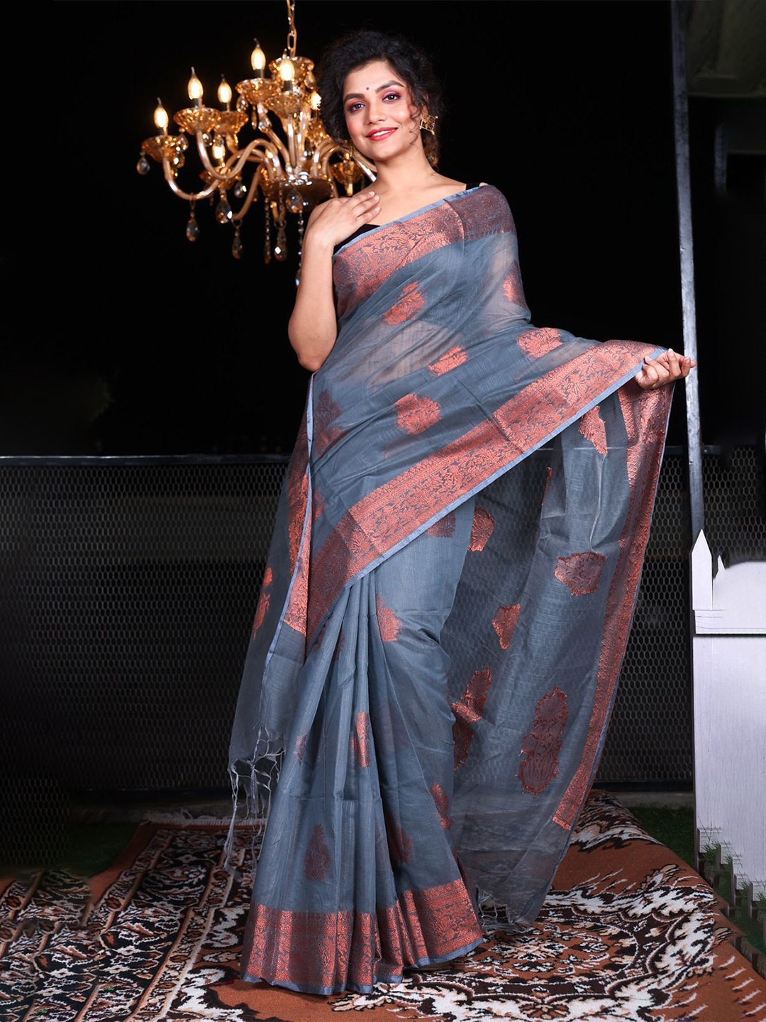 

Charukriti Ethnic Motifs Zari Silk Blend Handloom Saree, Grey