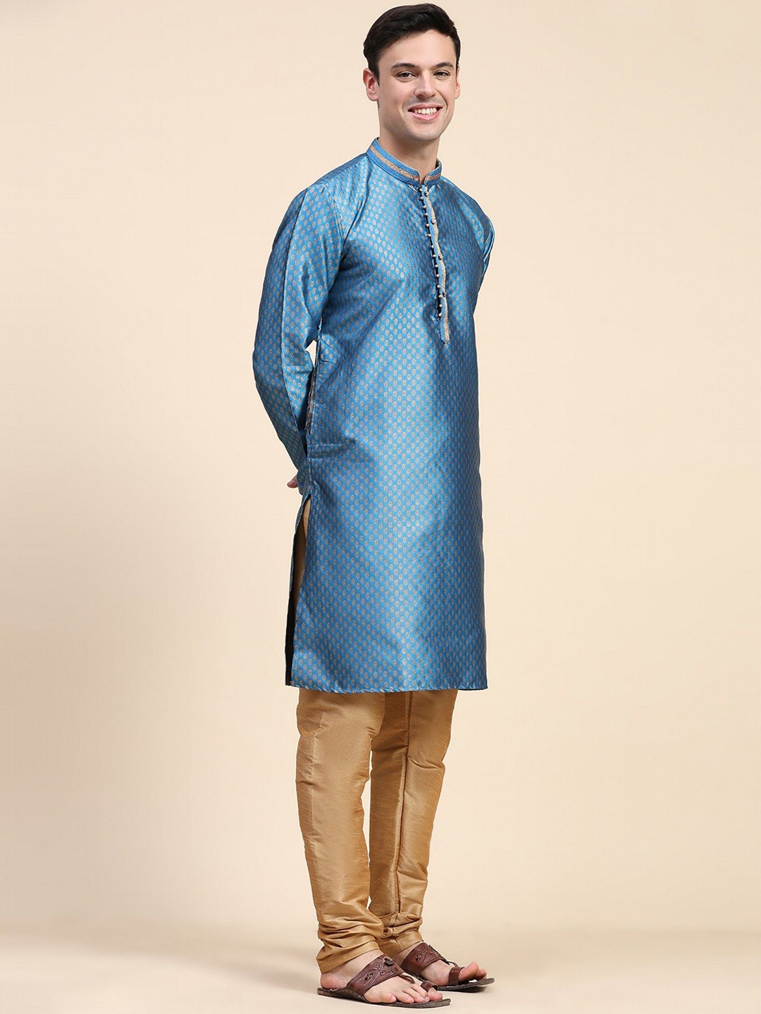 

SKAVIJ Floral Woven Design Thread Work Mandarin Collar Straight Kurta with Pyjamas, Turquoise blue