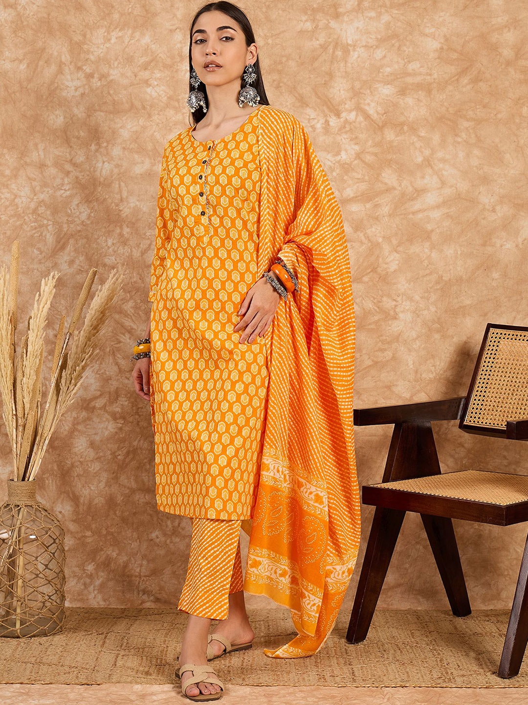 

DIVASTRI Women Floral Printed Regular Gotta Patti Pure Cotton Kurta with Trousers & With Dupatta, Yellow